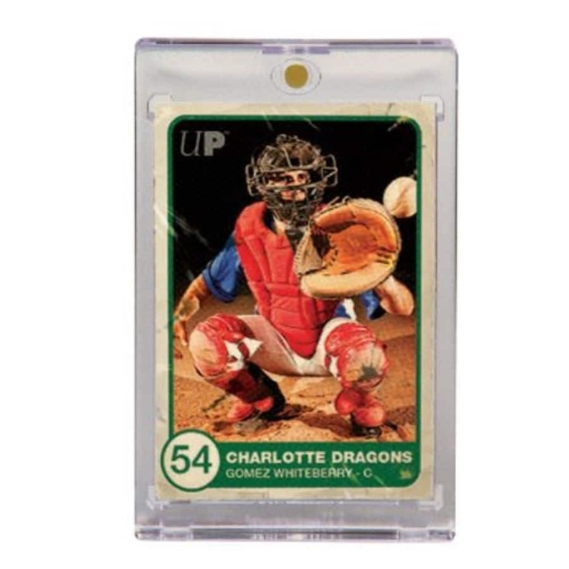 15821 Vintage Card Holder